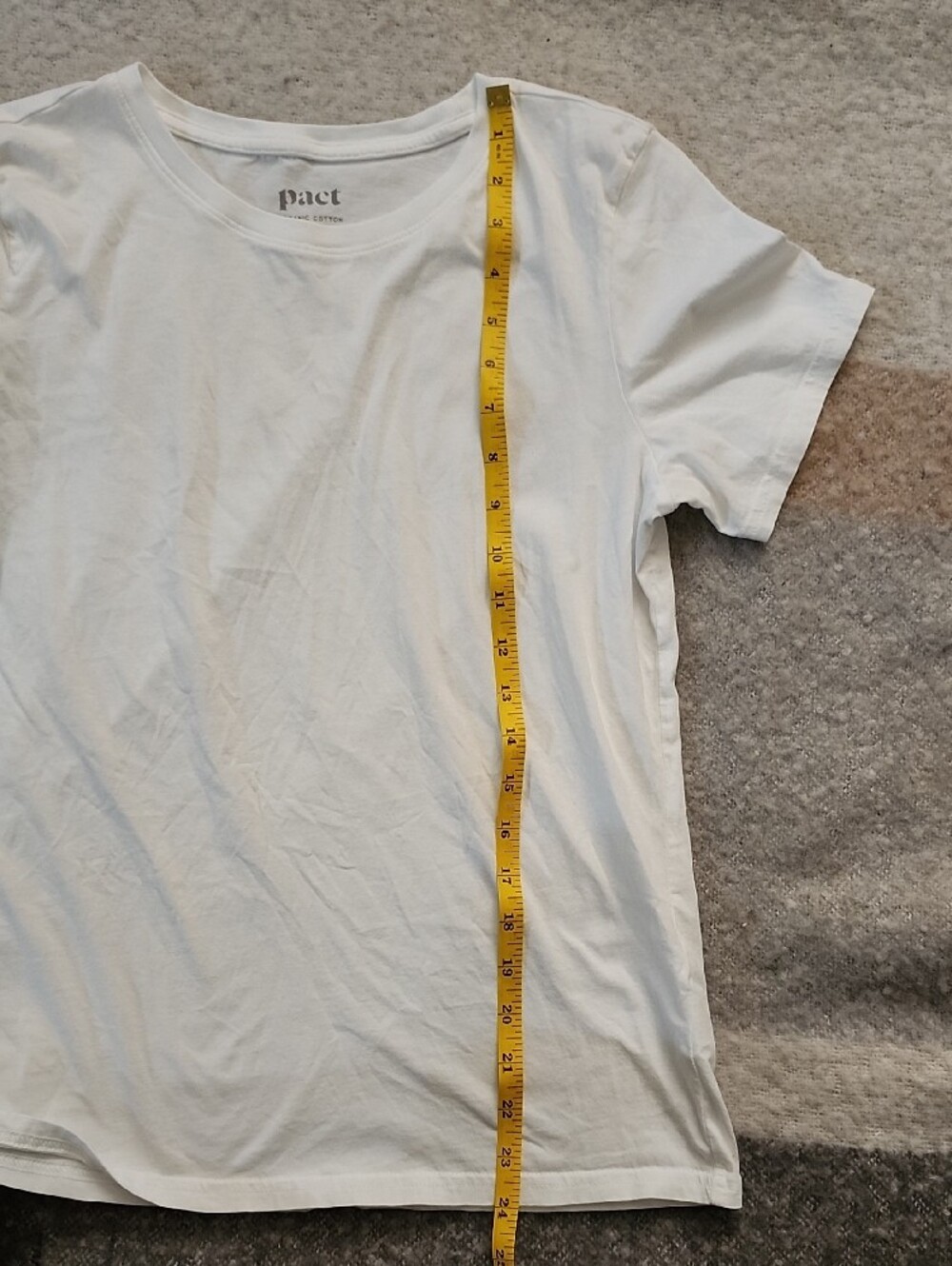 Lot of 2 Pact Organic Cotton Crewneck T-Shirts White Sz M Minimalist Basics - Picture 6 of 9